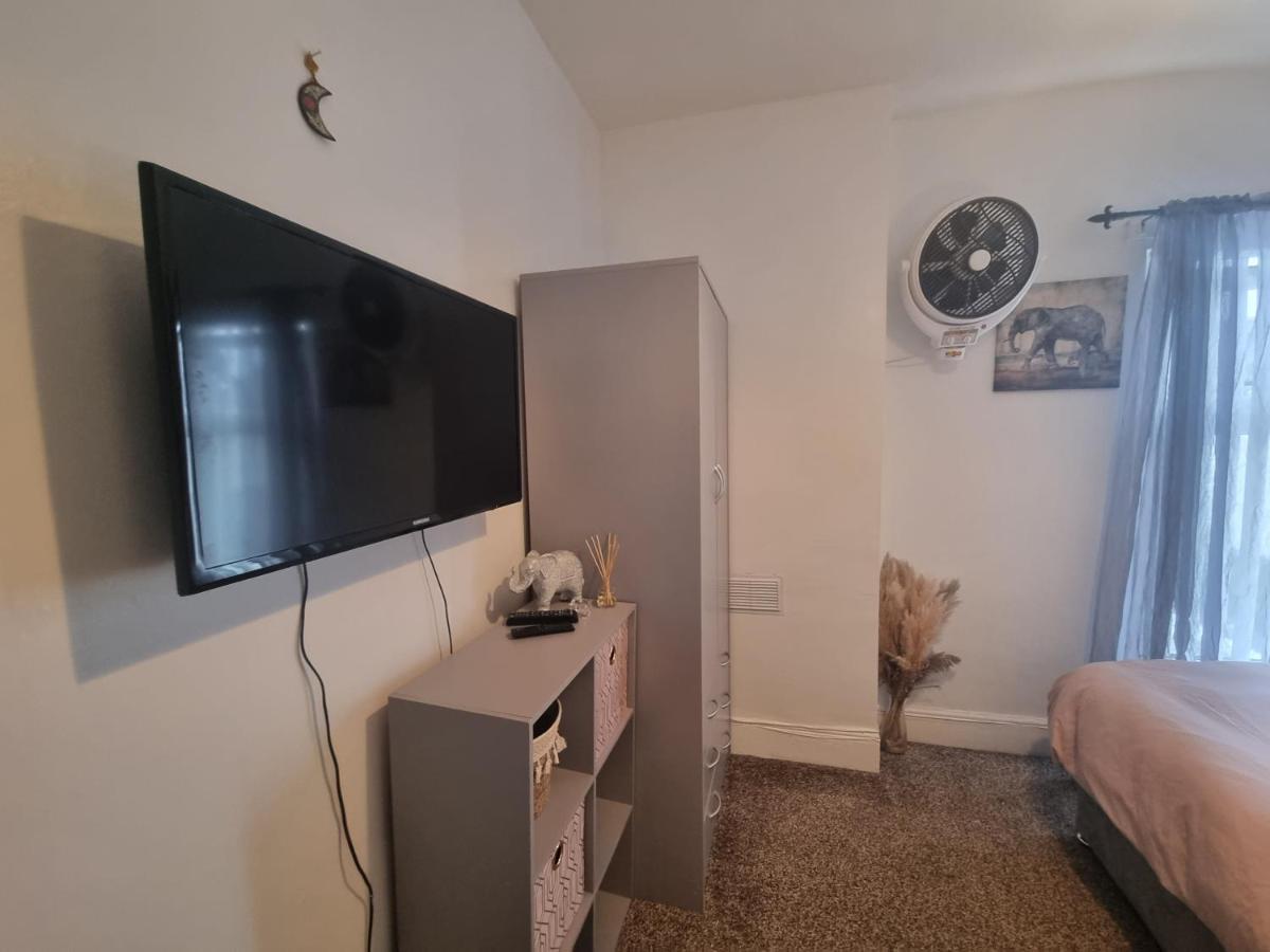 Private Room In カーディフ エクステリア 写真